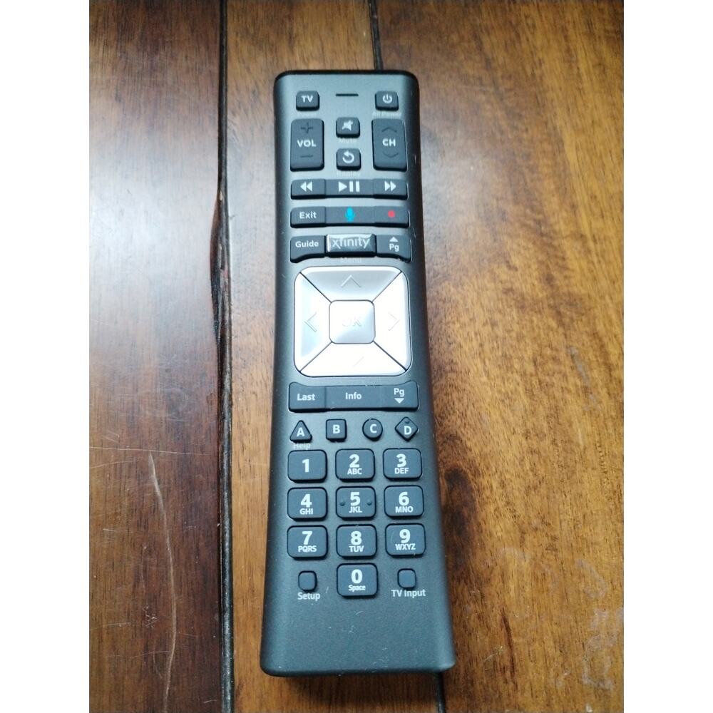 Remote Control Xfinity XR11 Voice-Activated (Good working condition)